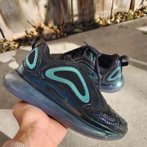 Nike Air Max 720 Shoes 'Iridescent' Black-Metallic Silver 4Y